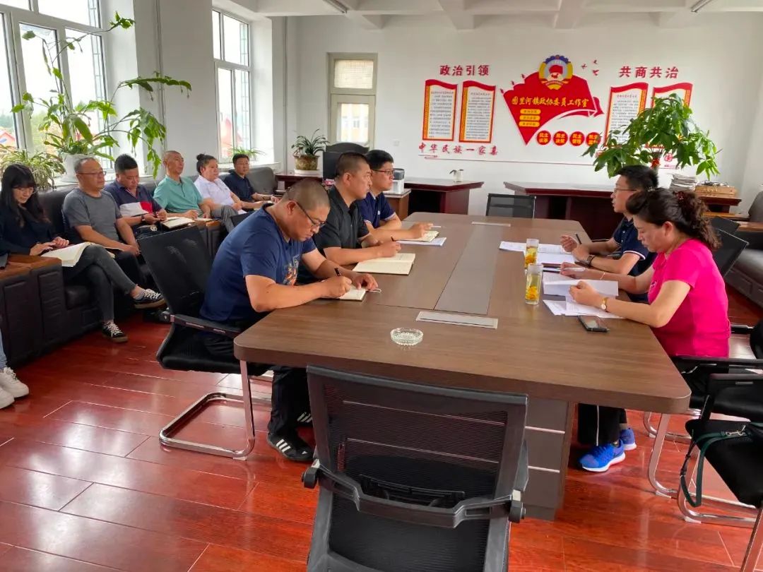 全力推进老年人疫苗接种工作 (各镇全力推进疫苗接种工作)