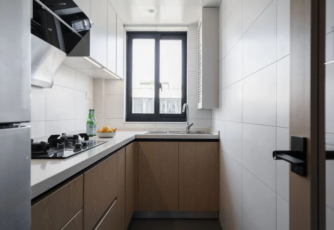 她买下超烂“老公房”，花33万惊艳众人，网友：太有眼光了