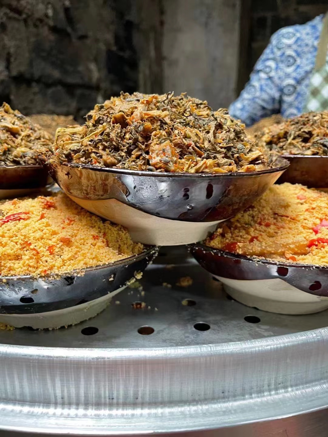 “毛妈妈”网上售卖150碗自制扣肉，何以遭判赔买家5万？电商注意：外包装标注不全的“三无”产品卖不得