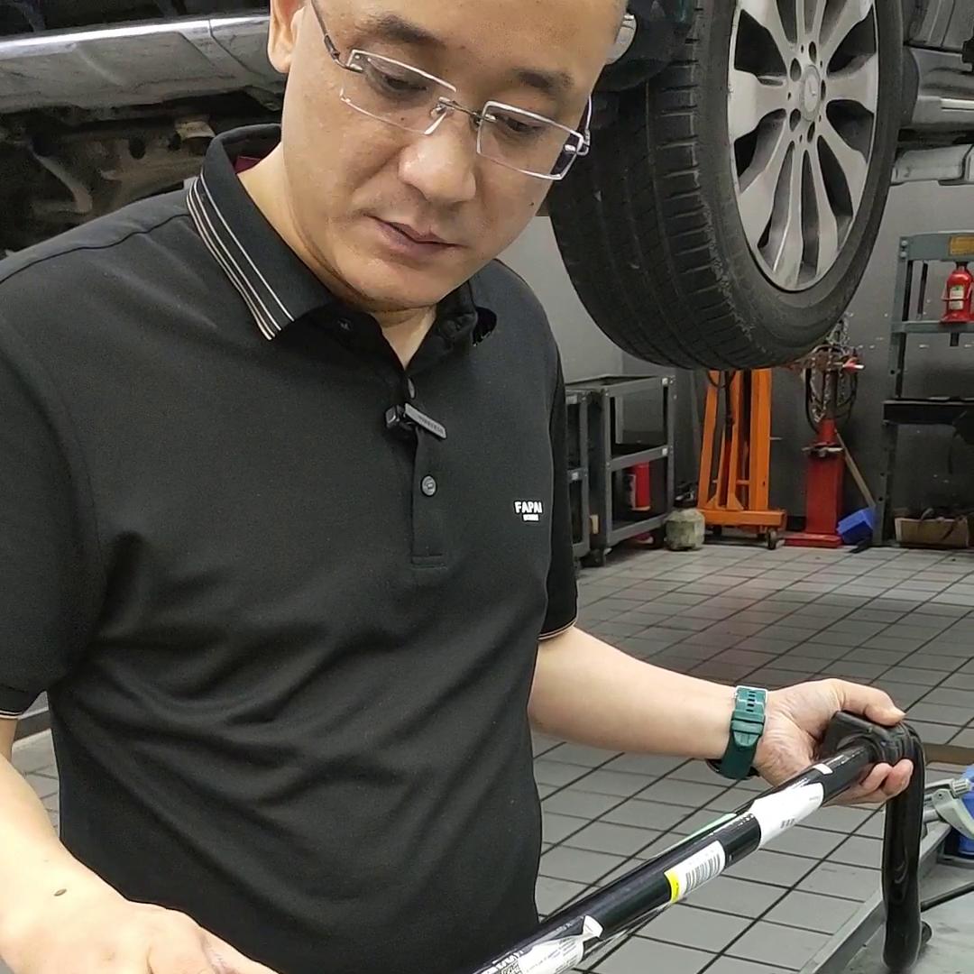 奔驰C200平衡杆胶套怎么换,奔驰glk300平衡杆开口胶怎么换