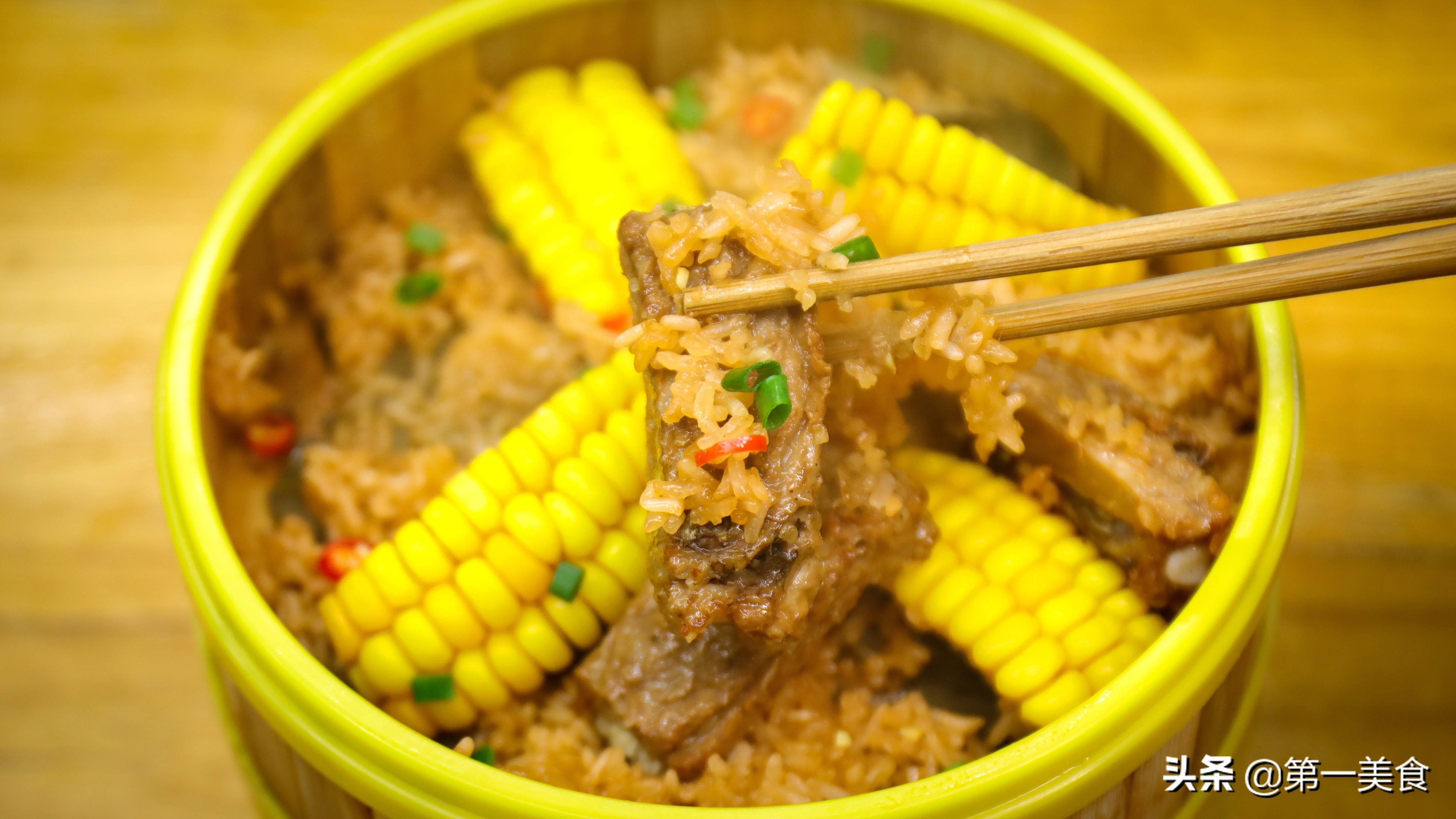 排骨直接焯水,难怪又腥又柴!记住3步,软烂可口,香到骨头里