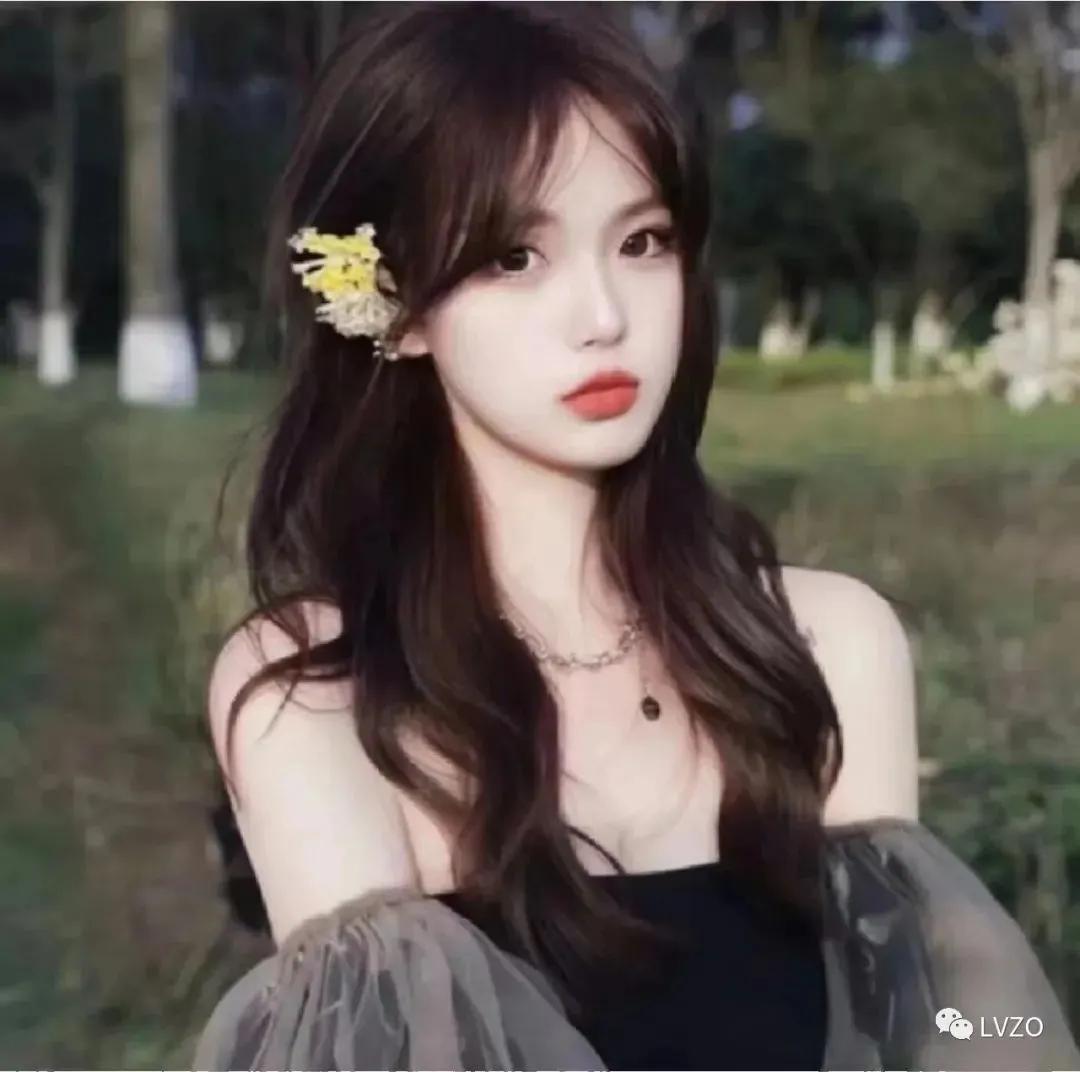 原来在他心里，她痴恋了十年，陪伴了三年，不过是逢场作戏？