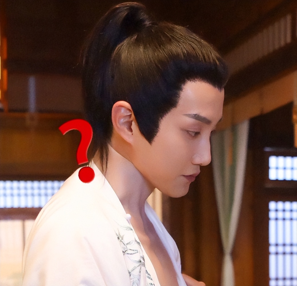 盘点有哪些明星在舞台上露过腹肌,假腹肌假翘臀