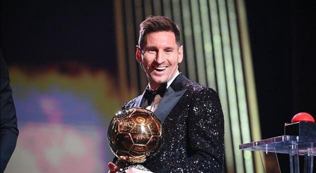 金球奖向左，世界足球先生向右！足坛两大奖项最分裂的一年