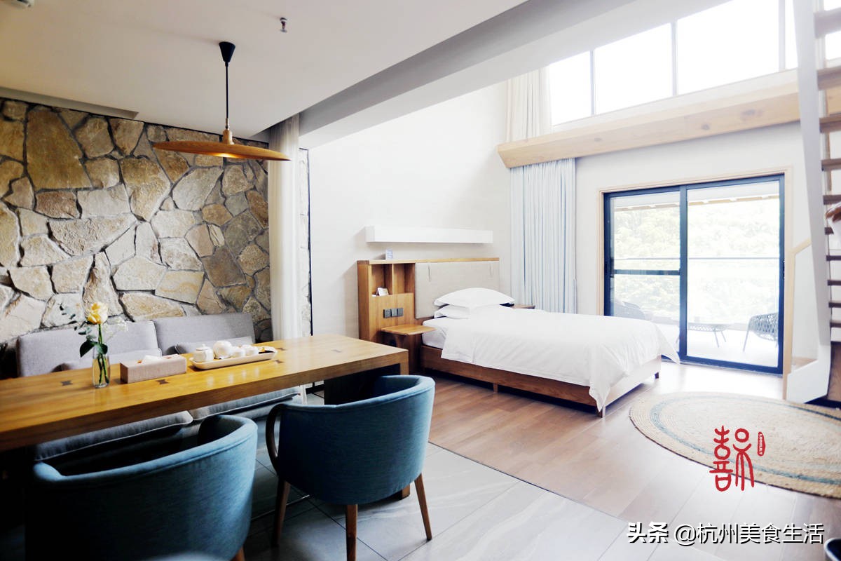 鏃犺竟娉虫睜澶忓ぉ,浠侀噷蹇冩硦鑾共姘戝