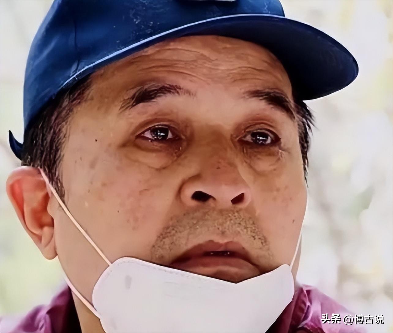 64岁毕福剑现状凄惨，陋居农村，吃力修三轮，活该付出惨痛代价