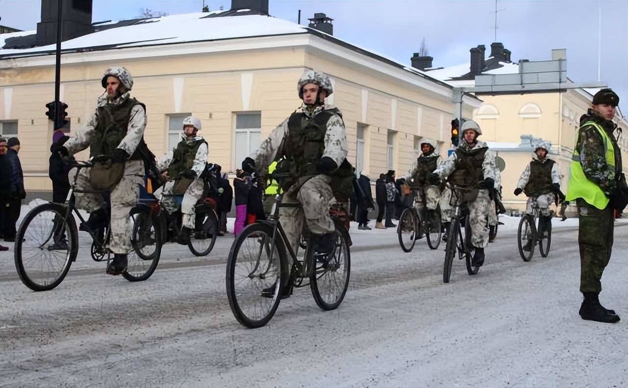 芬兰豹2a4坦克,芬兰援助乌克兰豹2坦克