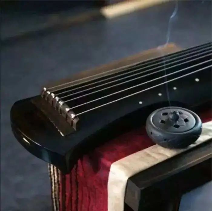 琴开裂怎么修,古琴开裂影响音色吗