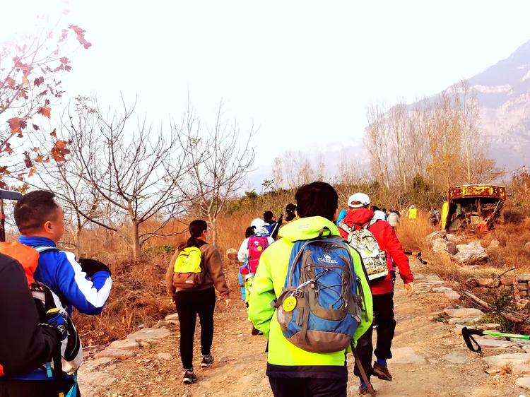 绝壁大梯白云寺,徒步白云寺