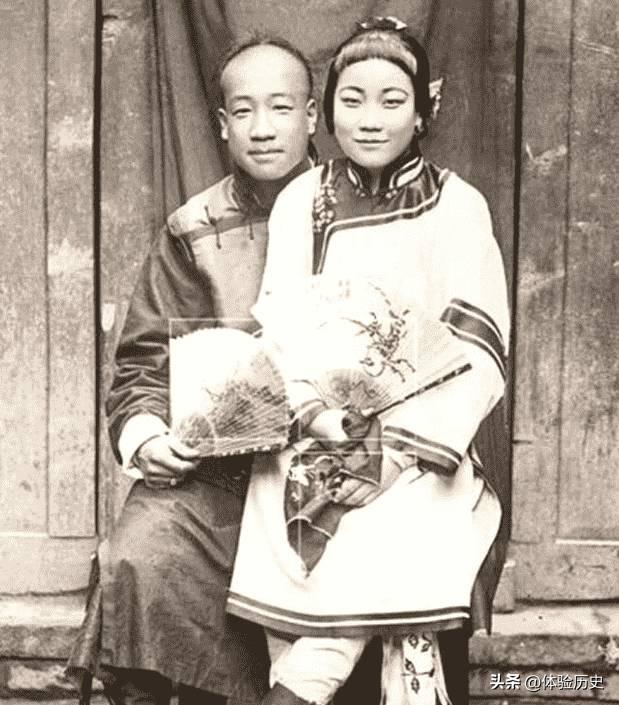 【晚清真实影像】花楼女子丰乳肥臀,30张老照片尽显绝代风华