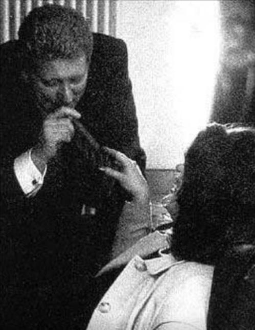 莱温斯基克林顿纪录片,克林顿拥抱莱温斯基视频