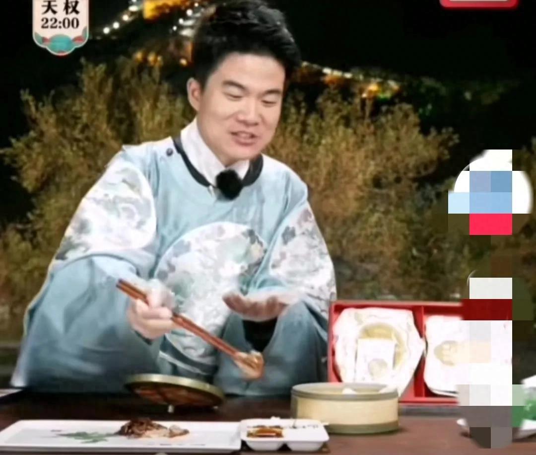 董宇辉吃烤鸭北京专场,董宇辉谈被北京老师评价