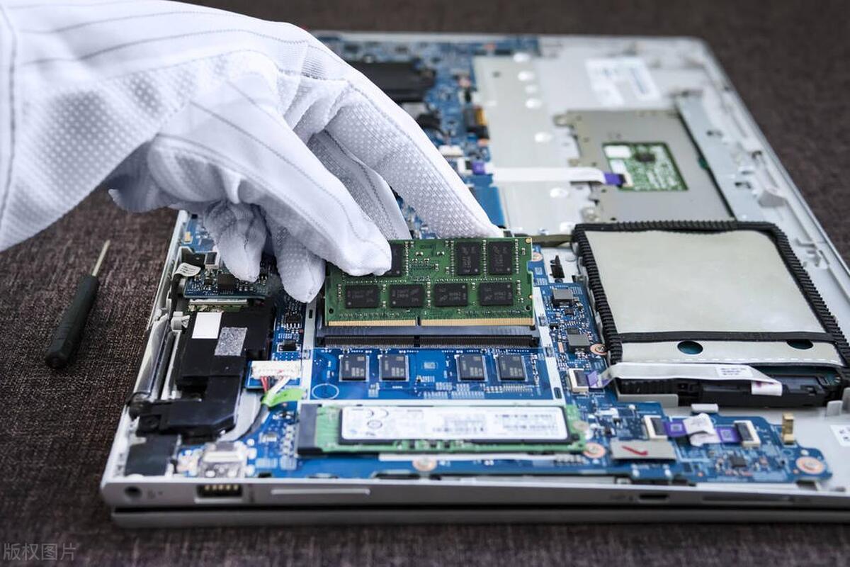 电脑键盘进水了怎么办小窍门,电脑键盘进水了怎么办啊