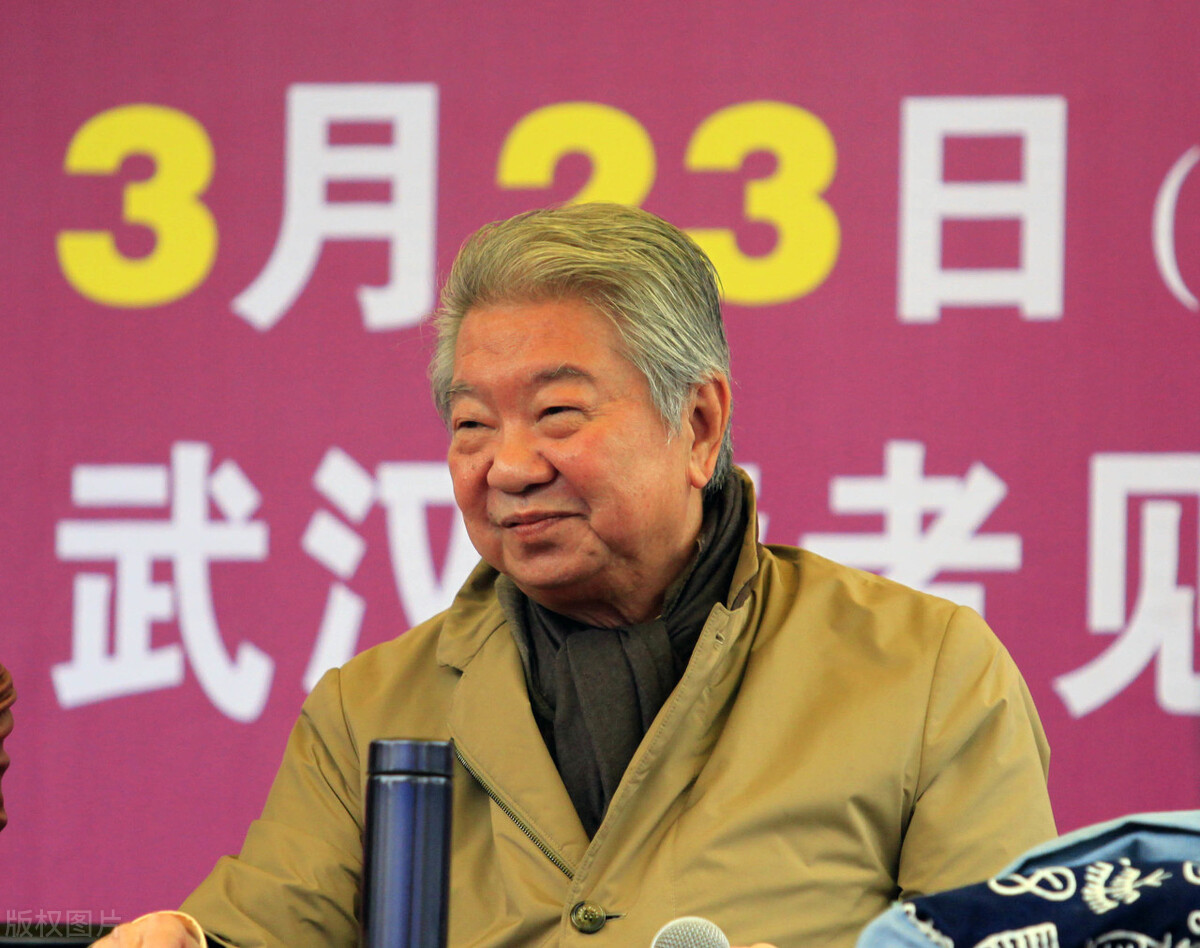 倪匡当年为什么去香港,倪匡回过内蒙吗