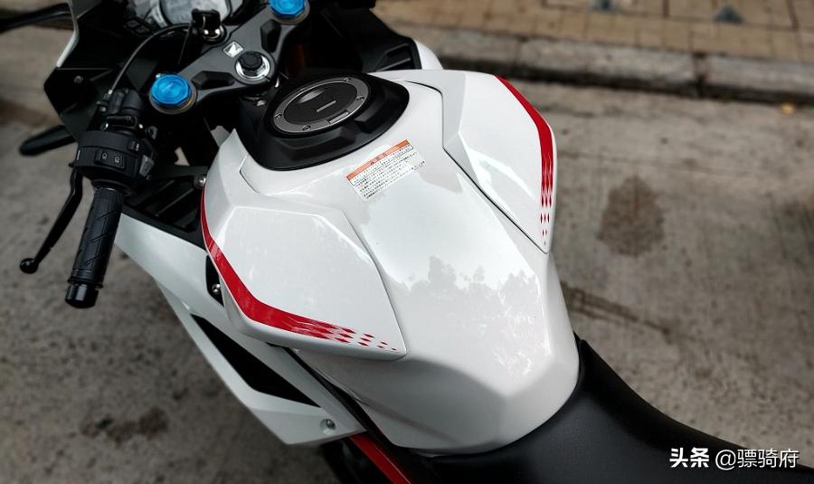 全新cbr250rr,零百6.5秒是什么水平