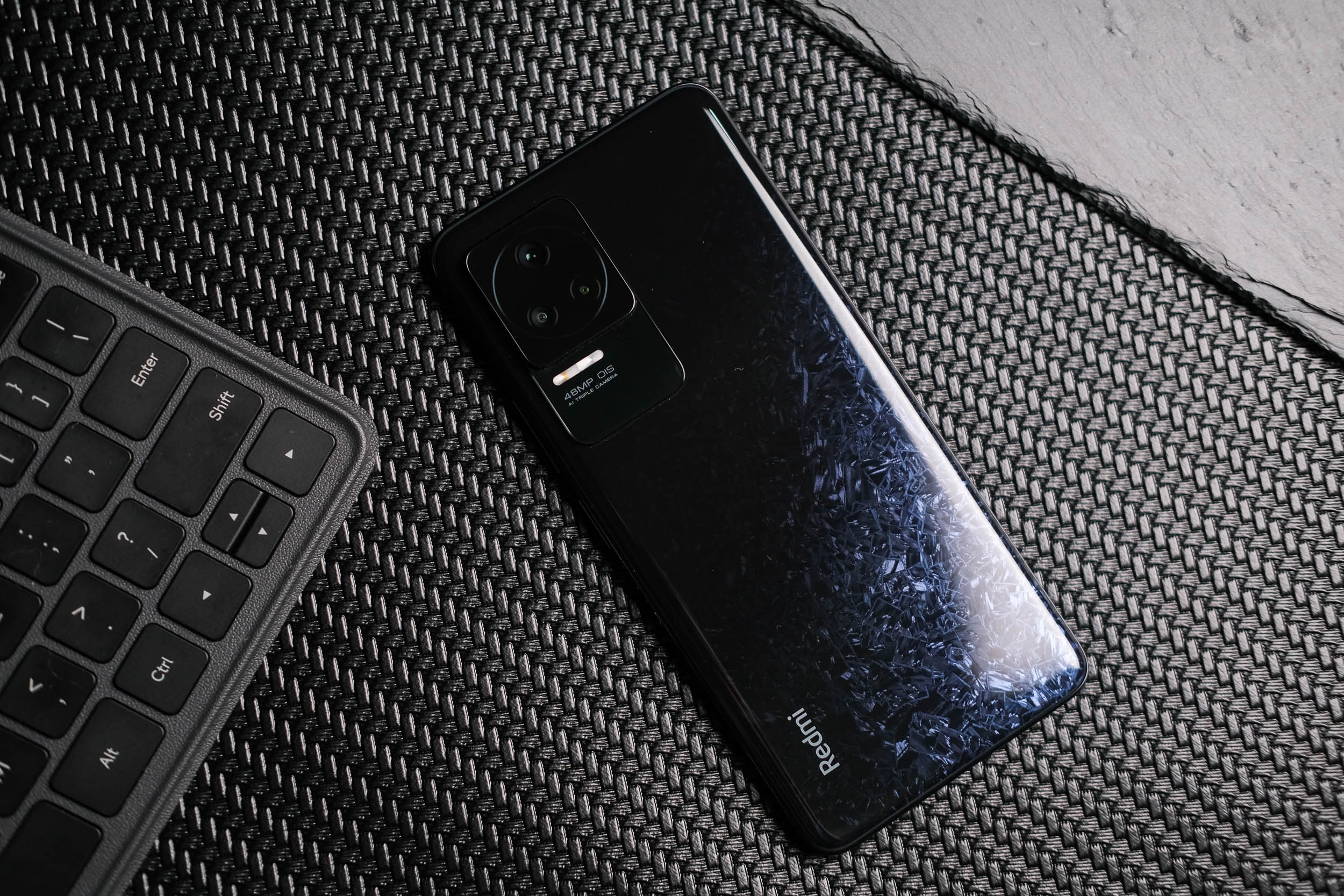 预算3000多一点哪款手机值得入手,推荐几款2000以内值得购买的手机