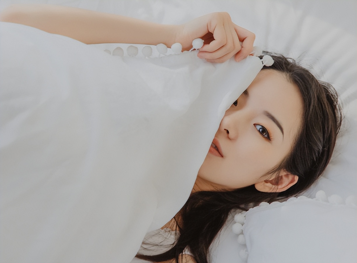 女大学生下腹瘙痒，医生夹出十几只阴虱，原来阴虱有2个传播途径