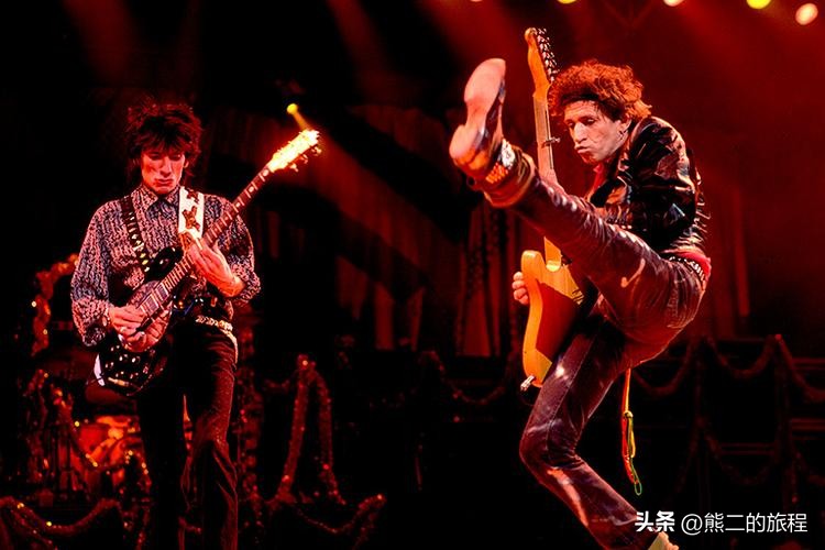 浅谈音乐对新时代发展的作用,论流行音乐对大学生的影响