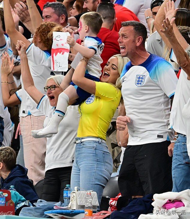 英格兰太太团2006,18年世界杯英格兰太太团