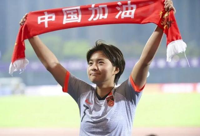 王霜首次首发斩获留美生涯首球,王霜留洋美国进几个球了