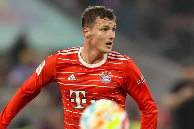 为队友出头染红,梅西被帕瓦尔剪刀脚内马尔出头