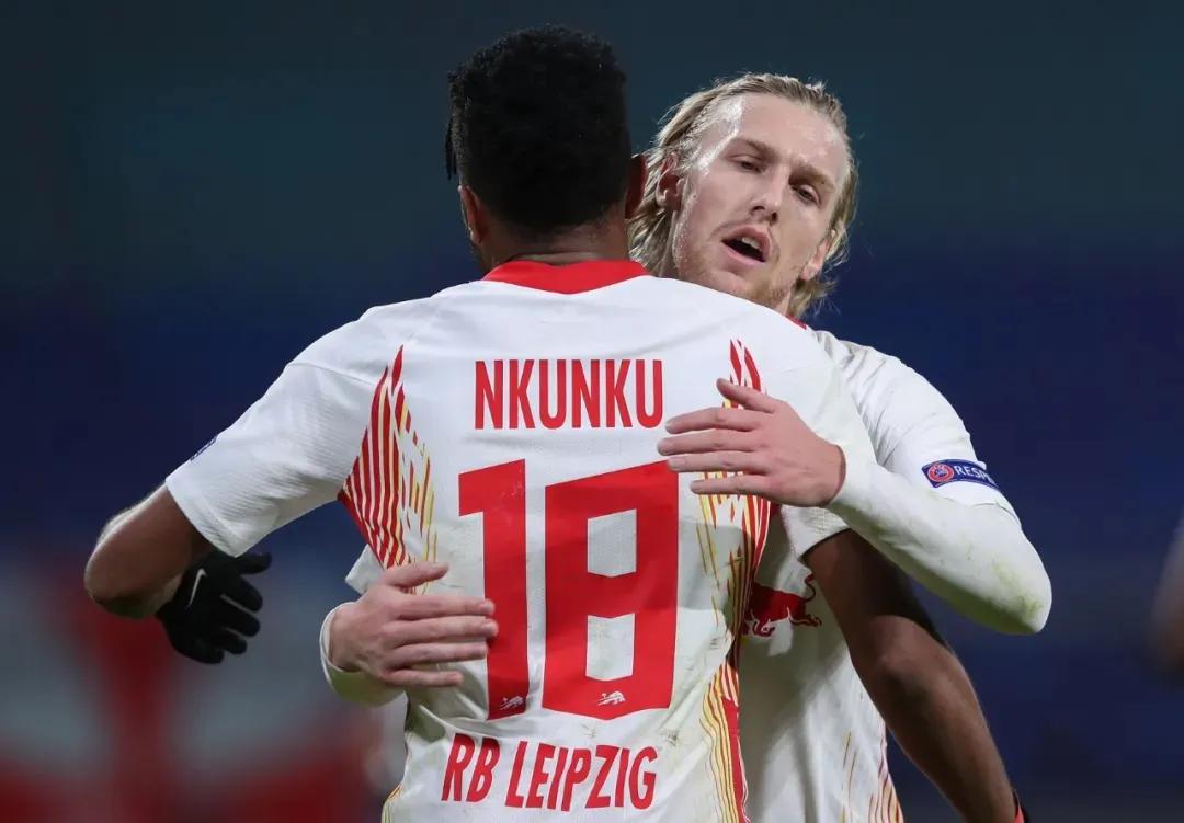 德尚看姆巴佩踢球,德尚评价姆巴佩2018年