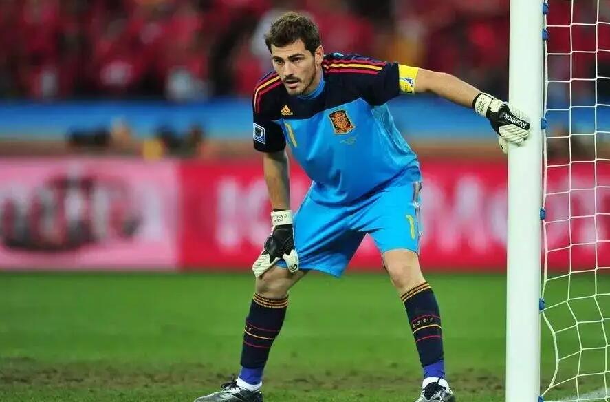 当今世界足坛诺伊尔布冯,诺伊尔世界门将排名