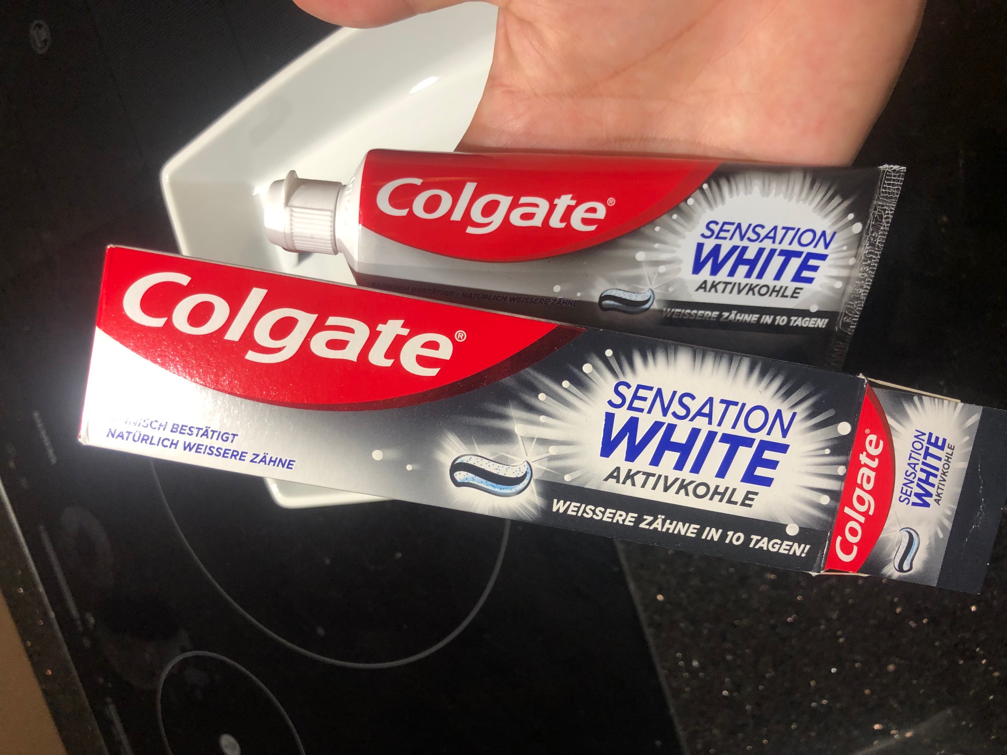 活性炭黑牙膏39.9买一送一,活性炭牙膏视频同款推荐