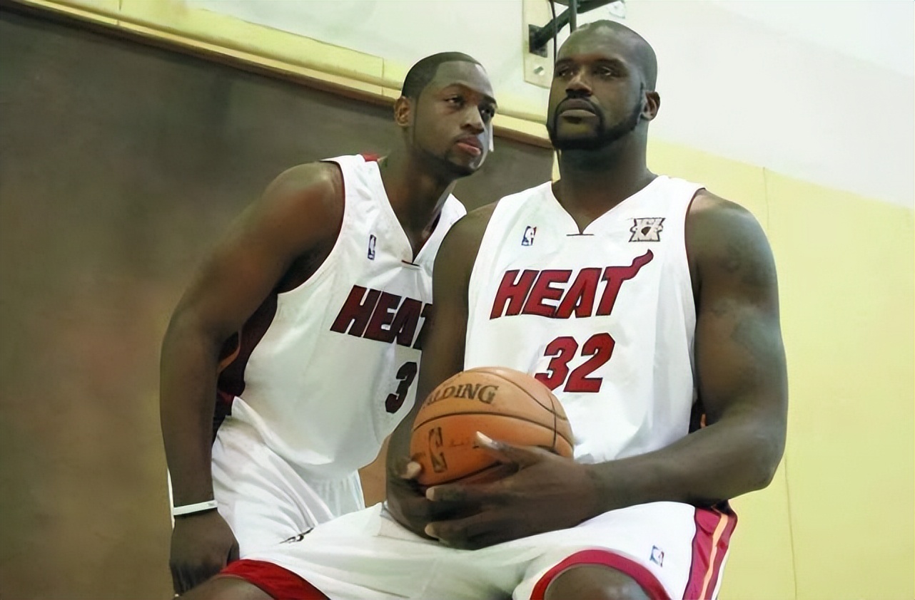 NBA新世纪球衣“销量王”：库里3年，科比6年，詹姆斯：都让让