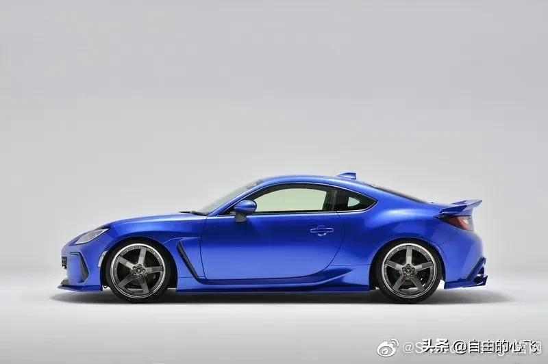 金色车衣斯巴鲁brz,2023款斯巴鲁brz大包围