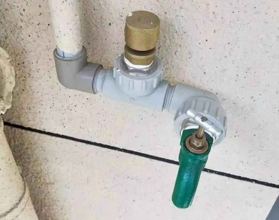 给水倒流防止器和真空破坏器安装,给水管道上的真空破坏器