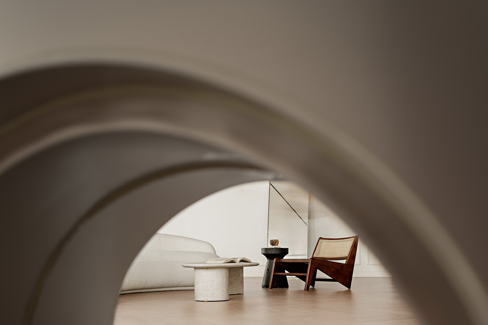 熙攘老街中的“后花园”大巭服饰深圳办公设计欣赏