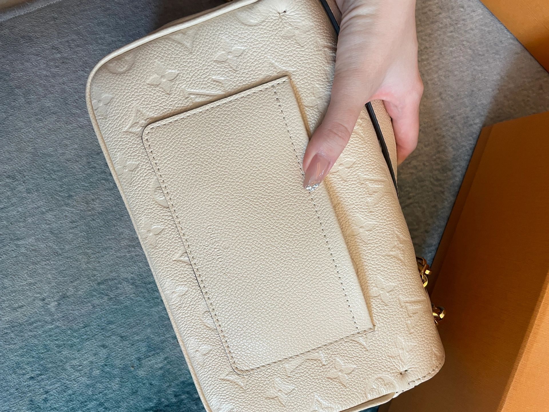 lv新款包包marceau缺点,lvmarceau包哪个颜色好看