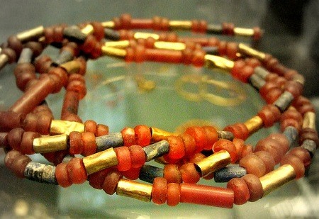 青铜时代的高科技：乌尔王陵的稀世遗珍之六PG1237大殉葬坑的珠宝