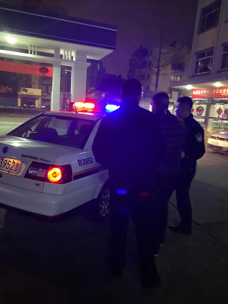 引以为戒!买卖驾照分数,卖分人、“黄牛”双双被拘