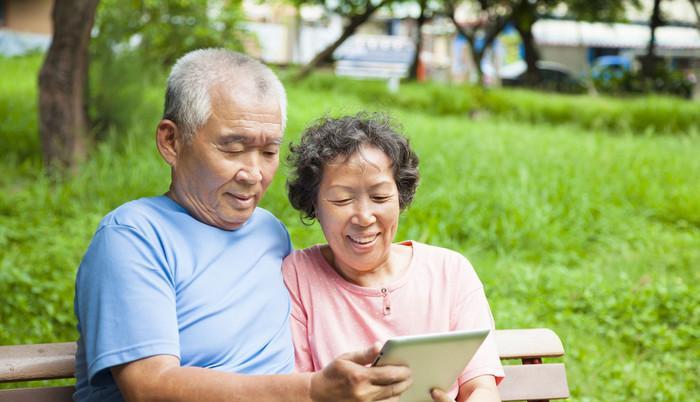 为何45-59岁是养命黄金期呢？谨记：二勤、三戒、四相伴、五补充