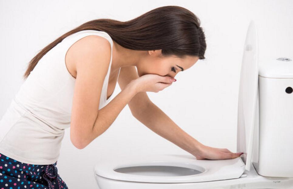 尿毒症晚期吃不下饭是什么原因,尿毒症流鼻血是什么原因引起的