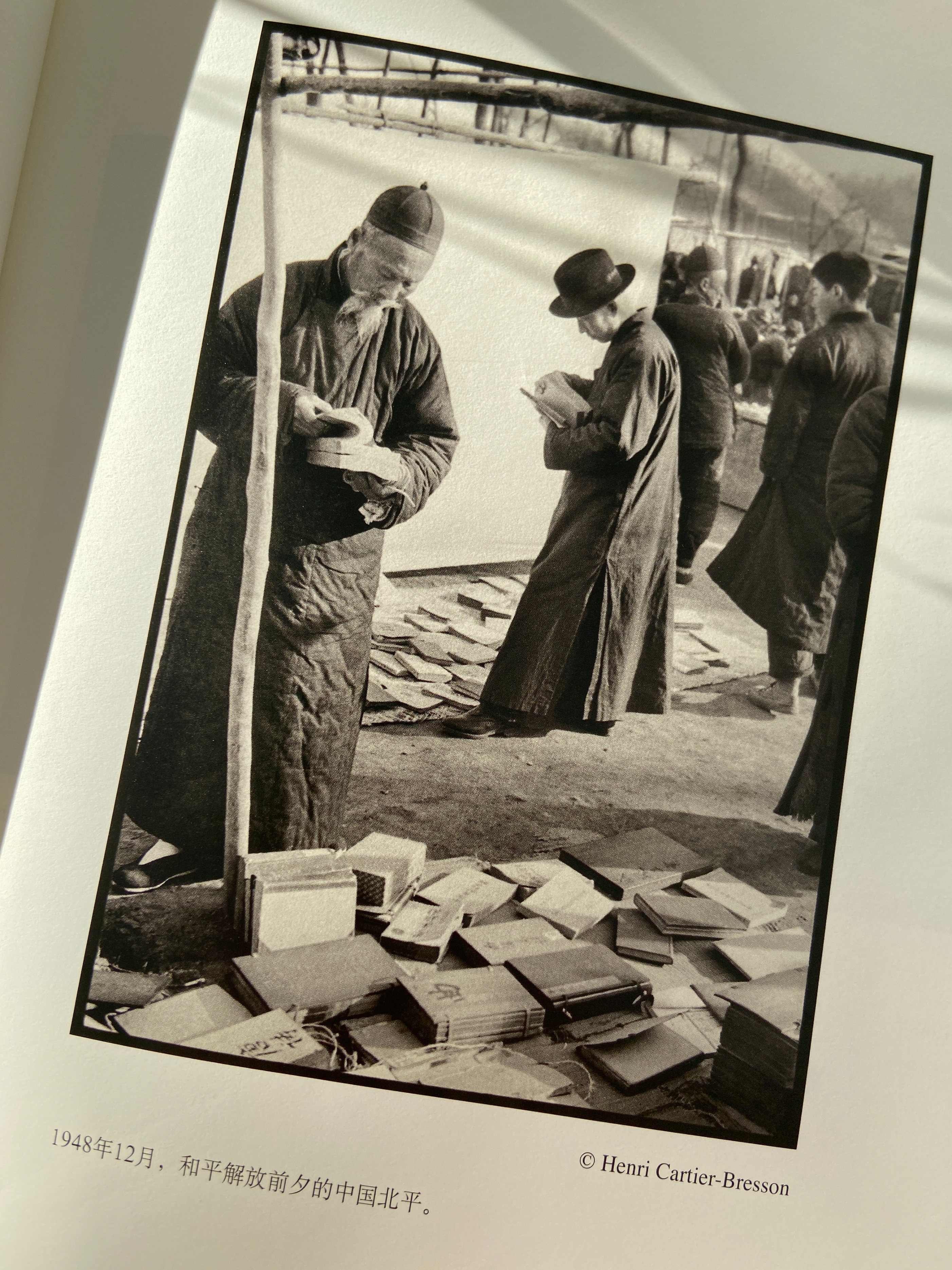 一本摄影画册阅读,读一本摄影作品集