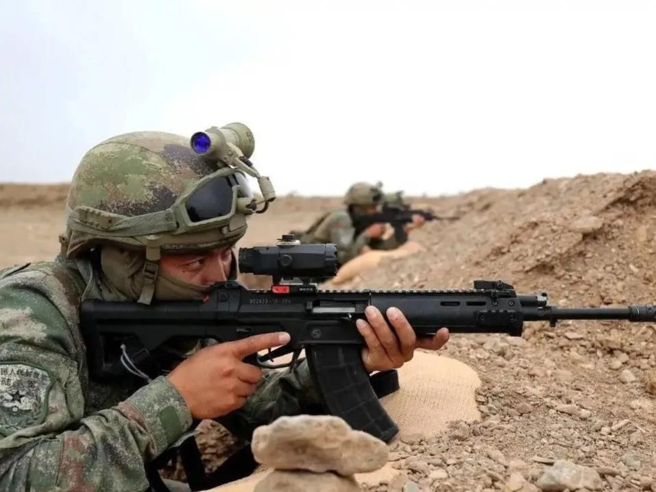 qbz-191精确射手突击步枪,qbz-191与qbz-03的区别在哪
