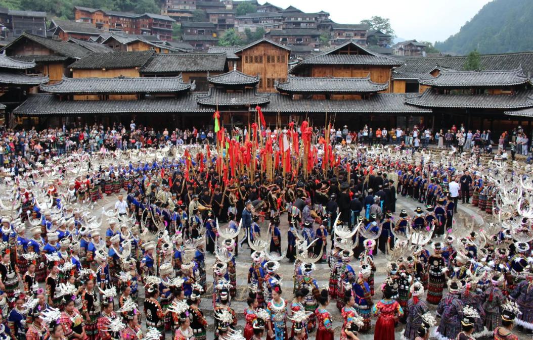 贵州能和茅台酒媲美的酱香酒,贵州大曲和茅台王子酱香经典