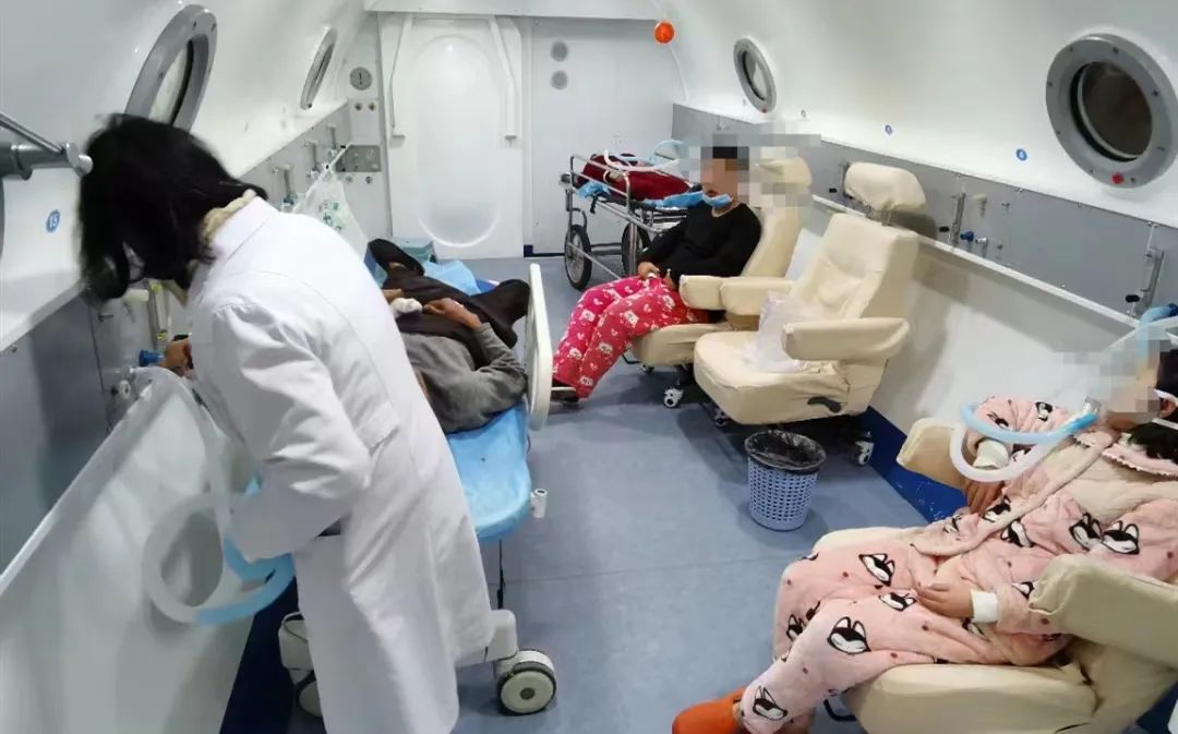 “救生舱”显神威“冬日杀手”连日放倒多人，南通二院“大平层”高压氧大显神威