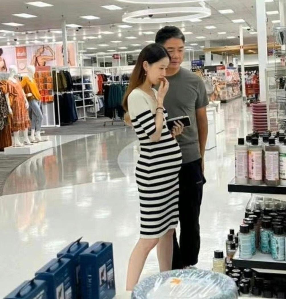 曾追过章泽天，如今被“全球*债追**”，苏宁太子张康阳或将出售球队