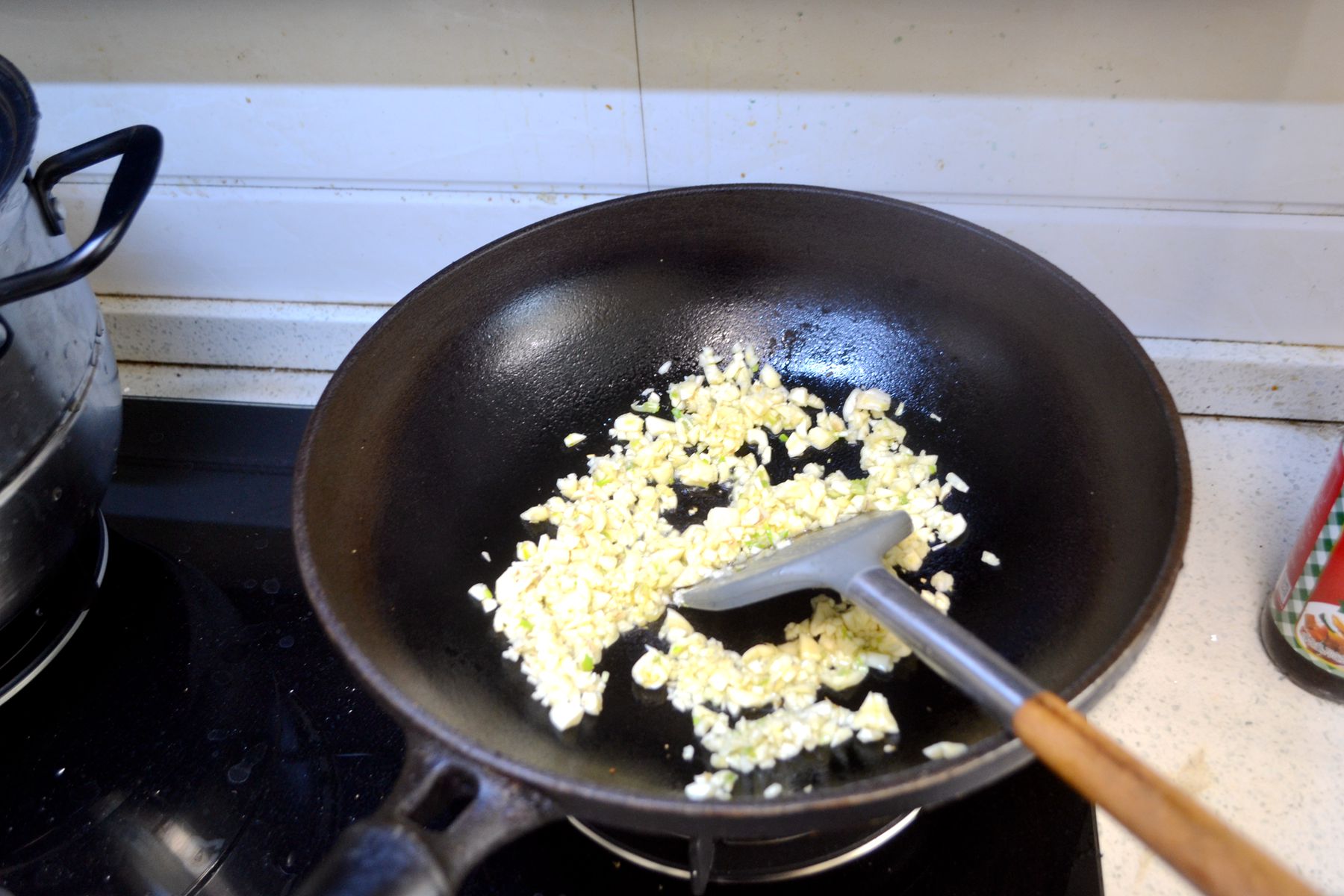 传统烟机灶具会被淘汰吗,米家智能净烟机对比普通油烟机