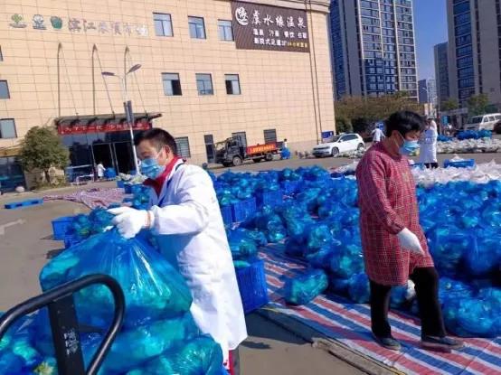 中央电视台李文亮医生全部视频,钟南山等专家谈李文亮医生的事迹