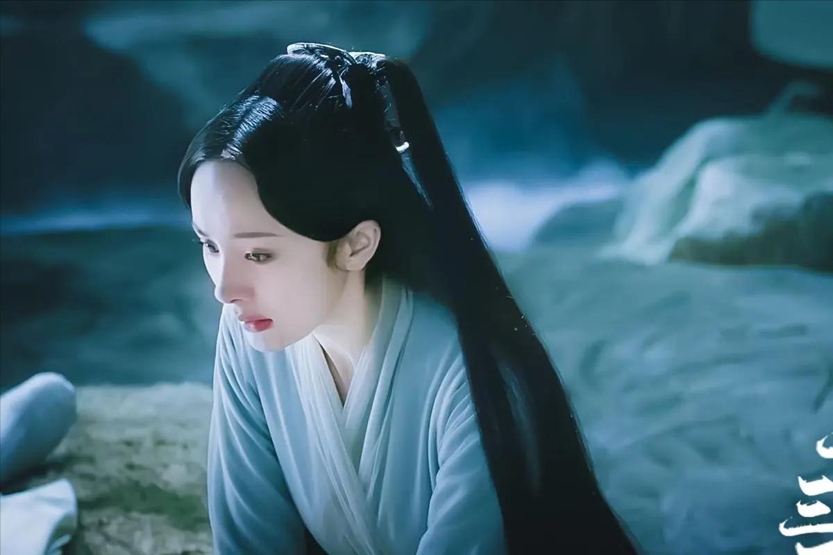 奇幻的变奏出现在21世纪初期，最为显著的标志是“仙侠剧”的盛行