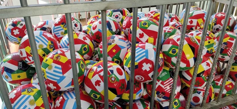 世界杯中国制造赚了多少,世界杯经济全球化