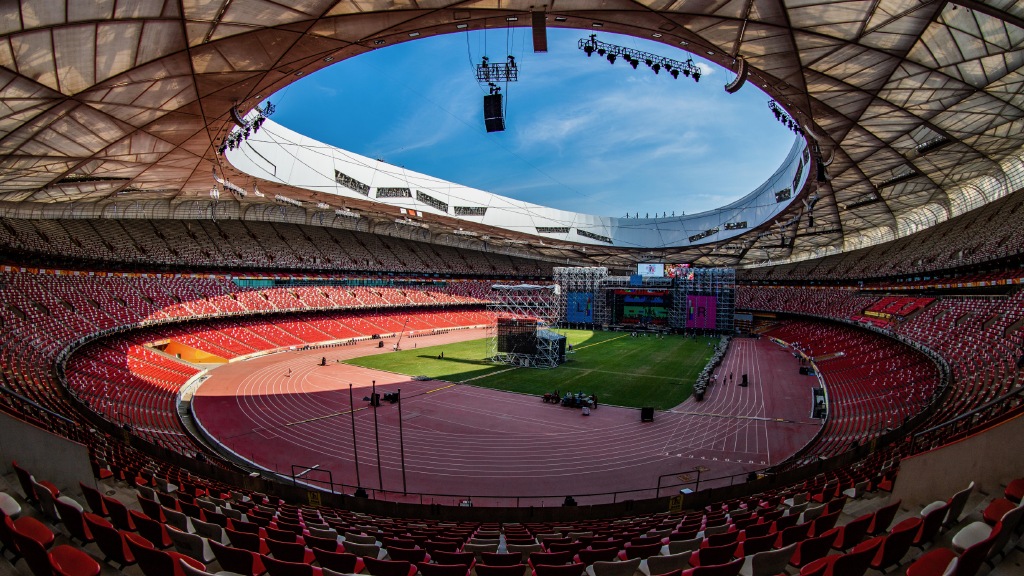 最大的体育场能容纳多少人,最新中国最大10座体育场