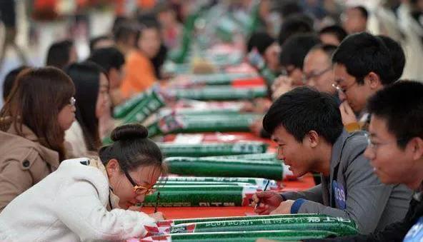 男女比例相当失衡,男女比例失衡年龄