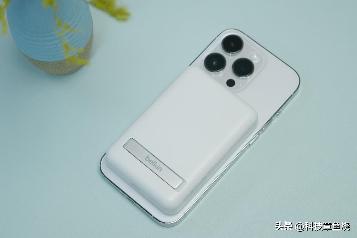 贝尔金磁吸无线充电宝,给贝尔金磁吸充电宝充电