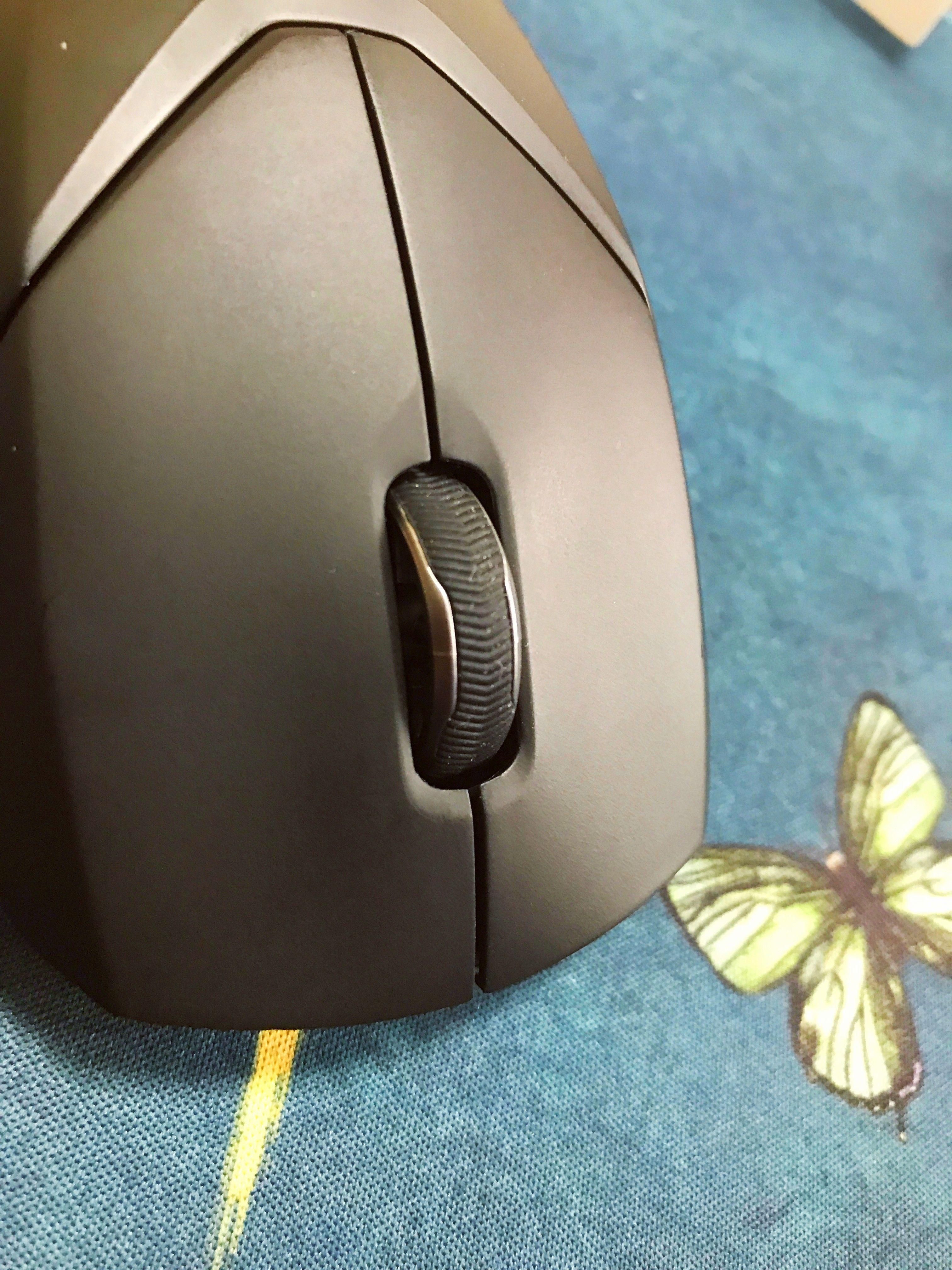 好用的无线鼠标可以考虑雷柏vt950,雷柏vt9鼠标